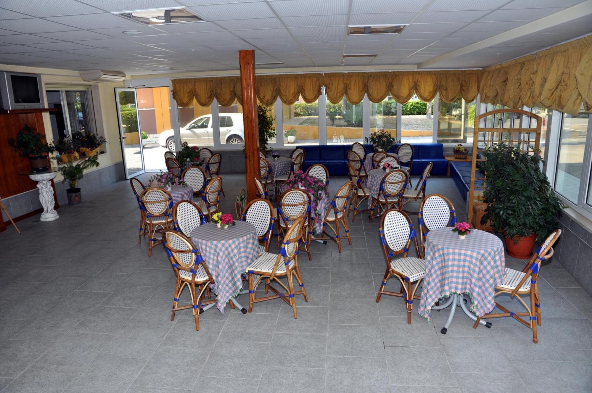 Hotel Perla 3*